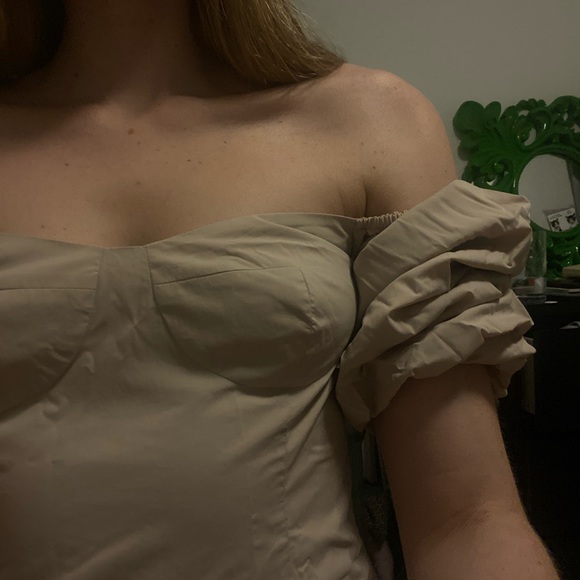 Puff sleeve top, cup detail - Picture 4 of 7